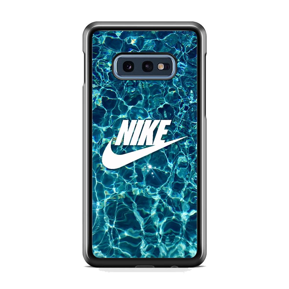 Nike Lots of Water Samsung Galaxy S10E Case-Rubber Black (2D Case)-Oxvistore
