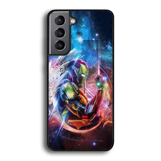 Iron Man Hold The Stone of Infinity Samsung Galaxy S22 Case-Rubber Black (2D Case)-Oxvistore