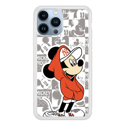 Mickey Mouse The Fans on Duty iPhone 15 Pro Case-Oxvistore