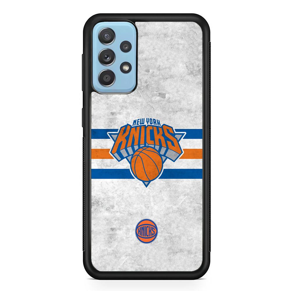 New York Knicks on Old Wall Samsung Galaxy A72 Case-Rubber Black (2D Case)-Oxvistore