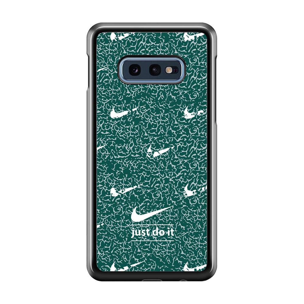 Nike White in Green Patern Samsung Galaxy S10E Case-Oxvistore