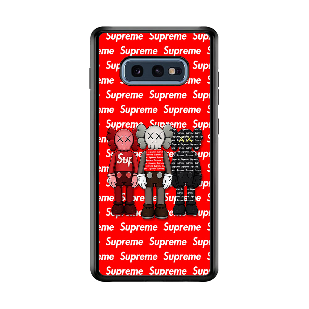 Three Kaws X Supreme Background Samsung Galaxy S10E Case-Rubber Black (2D Case)-Oxvistore