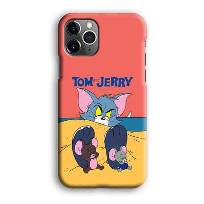 Tom and Jerry Enjoy at The Beach iPhone 12 Pro Case-Oxvistore