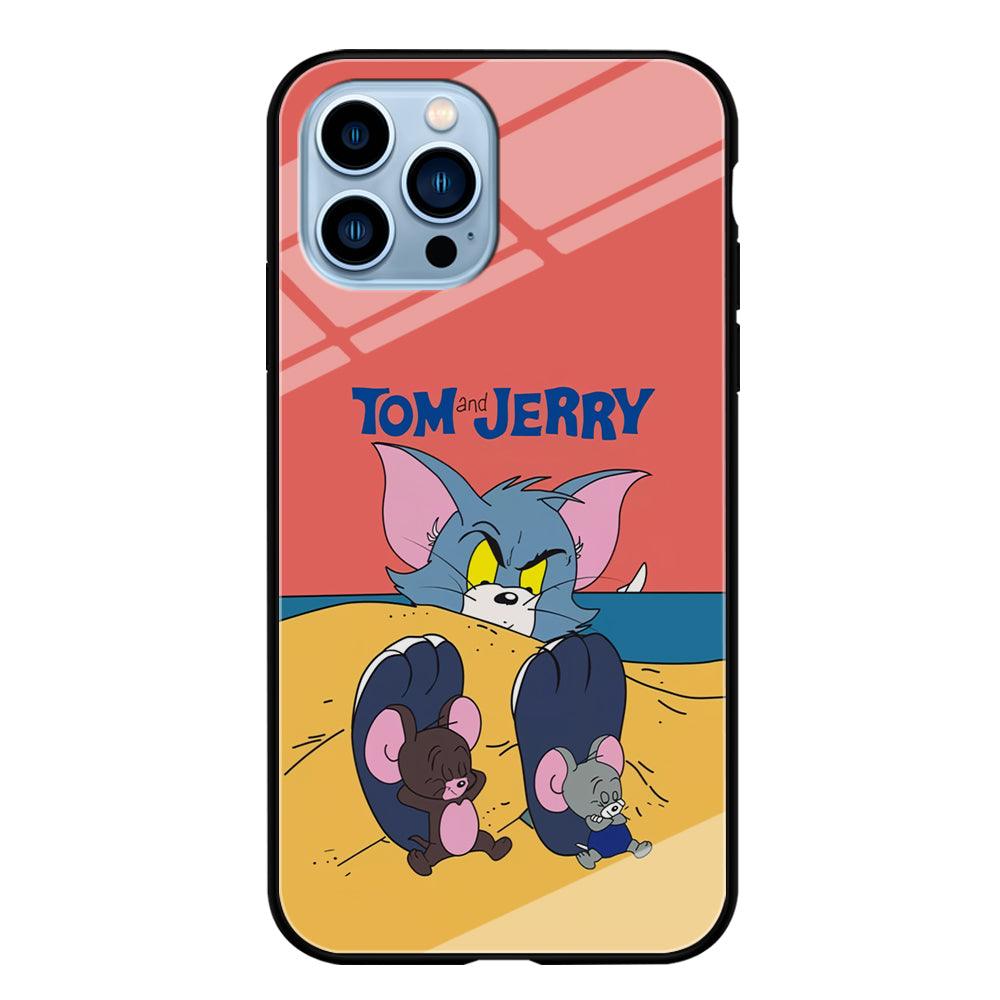 Tom and Jerry Enjoy at The Beach iPhone 15 Pro Case-Oxvistore